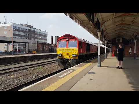 66136 'YIWU TO LONDON TRAIN'