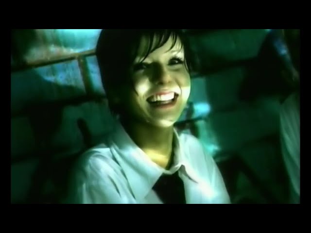 ALL THE THINGS SHE SAID jetzt Video ansehen