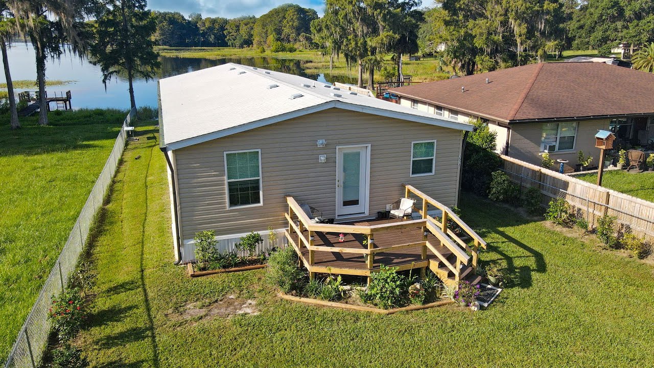 Lakeside living in Hernando, FL - Lakefront property for sale