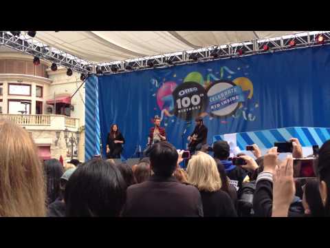 Lady Antebellum Live at The Grove Celebrating Oreo's 100th Anniversary