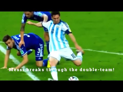 Wherever he goes, people fall to the ground! Messi breaks through the double-team! #trending