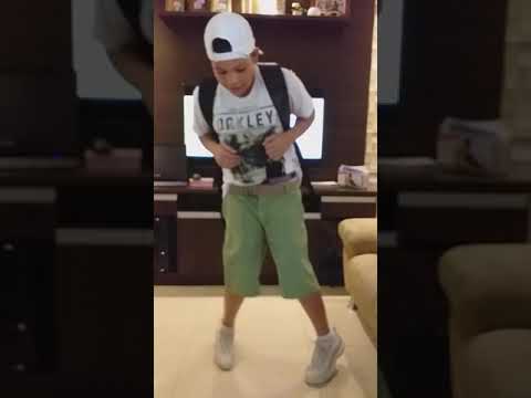 Mochila nas costas radinho na cintura