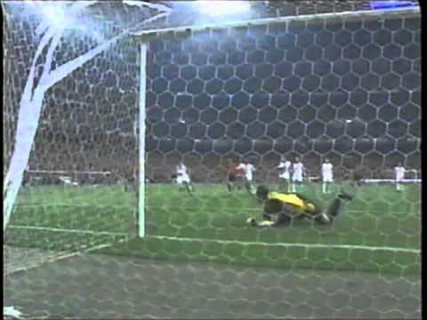 2004 (November 17) Spain 1-England 0 (Friendly).mpg