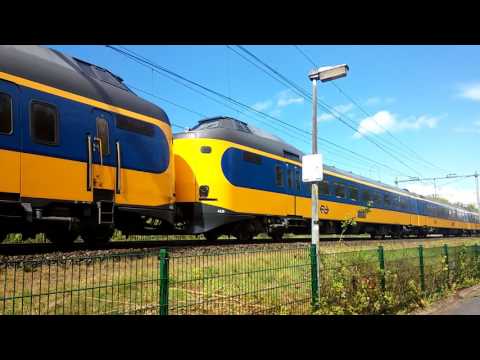 DD-AR en 2x ICMm op spoorbrug Deventer!