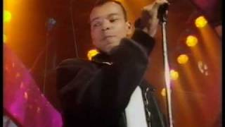 Fine Young Cannibals - I'm Not The Man I Used To Be TOTP