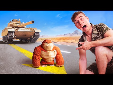 GIOCATTOLO INDISTRUTTIBILE vs CARRO ARMATO! Si romperà?