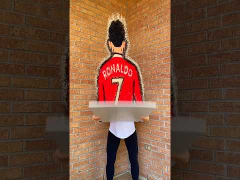 But when the girl shows a drawing of Ronaldo, everyone likes it🤔#shorts