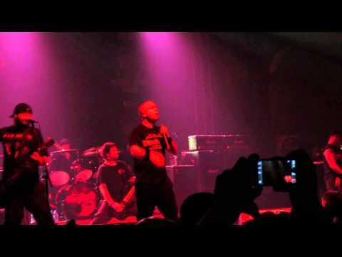 Hatebreed - Defeatist @ Persistence Tour 2013