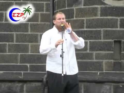 18 Messerstiche! Muslima erstochen vor der Polizei mitten im Gerichtssaal!