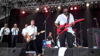 Black Joe Lewis & The Honeybears "I'm Gonna Leave You"