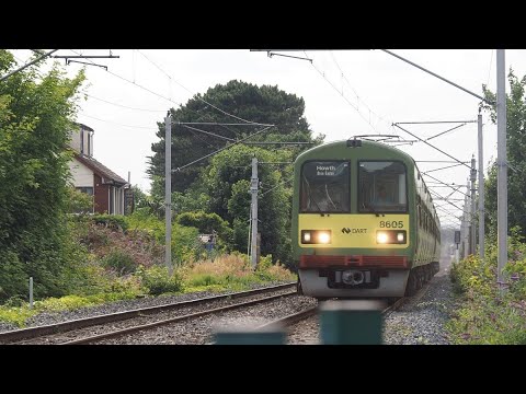IÉ 8510 class DART Train 8605 + 8601 - Claremont Road, Co Dublin (16/7/22).