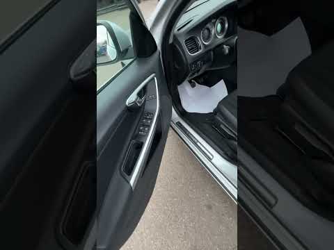 фото volvo v60 i 0