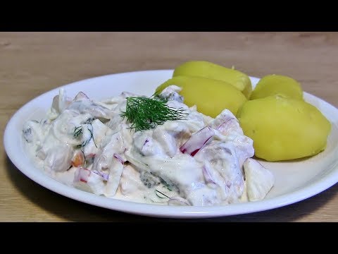 Matjessalat Hausfrauenart-Heringssalat-Matjeshering mit Pellkartoffeln