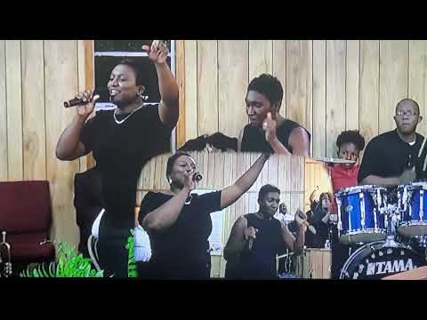 New Salem MB Adult Reunion Choir of Pontotoc, MS singing What He's Done For Me