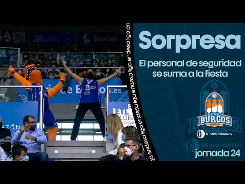 El personal de seguridad... ¡se une a la fiesta!