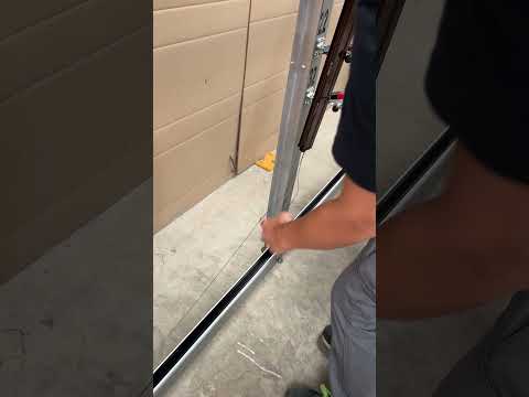 Cómo Recolocar el Cordón de una Mosquitera Plisada