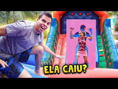 PULAMOS DENTRO DE FORMAS IMPOSSÍVEIS NA PISCINA! - ÉPICO!