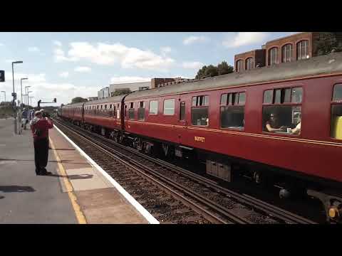 Steam train Union of South Africa passing through Eastleigh 22/08/19