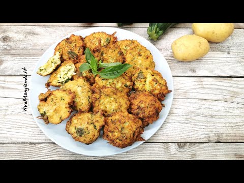 Frittelle di patate e zucchine grattugiate
