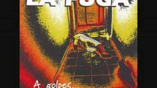 la fuga a golpes {a golpes}