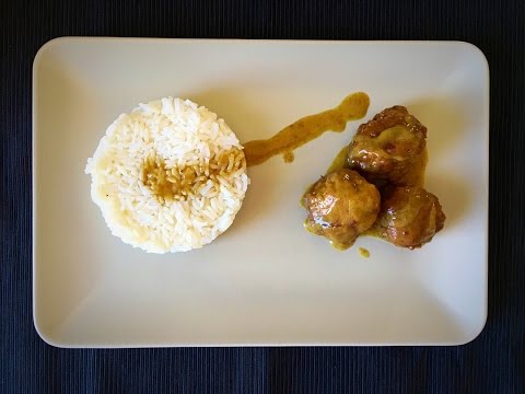 Albóndigas en salsa de curry