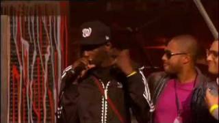 Roll Deep, Aggro Santos, Bashy, Wretch32, Davinche, Bluey and Cleo - Give A Little Love LIVE!