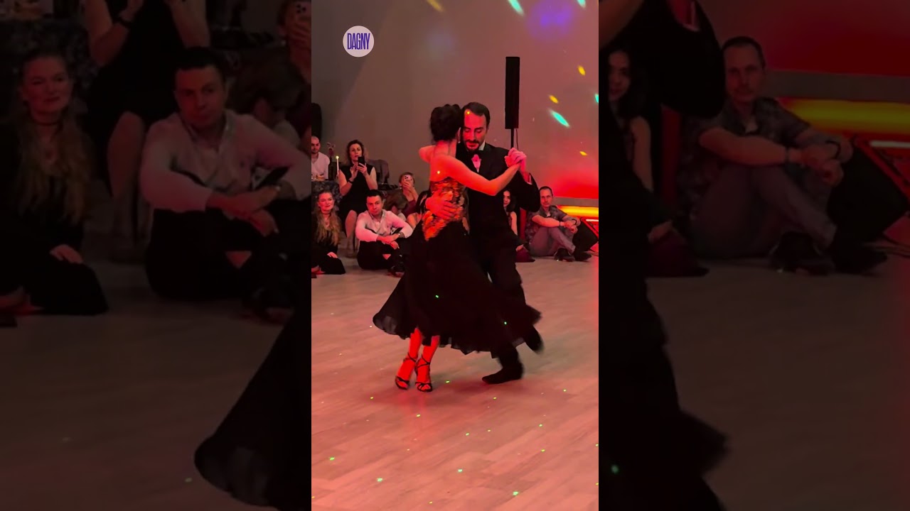 Lorena Tarantino & Gianpiero Galdi dance to "Gipsy Vals", live by El Cachivache Quinteto (5/13)