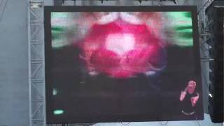 Andy Bell, chains of love