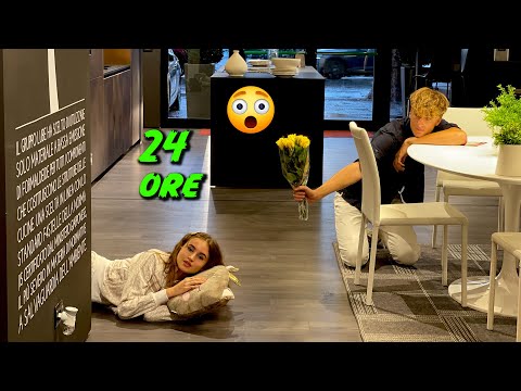 24 ORE - TUTTA LA NOTTE IN UN NEGOZIO !!! - CI HANNO SCOPERTO - by Charlotte M.