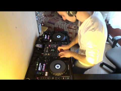 DJ Torqu3 - Happy Hardcore Christmix 2K10