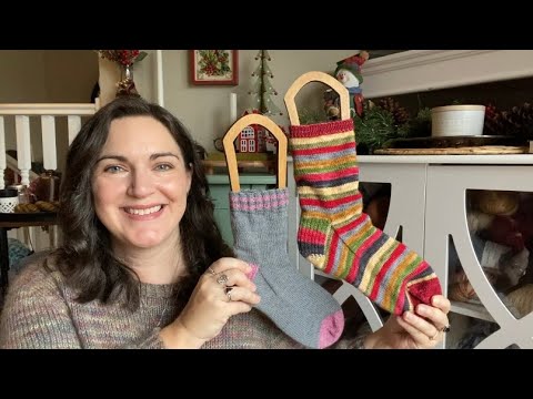 Cozy Meadow Knits Episode 43: Sweaters, Socks, Hat, Mitts and a Giftaway!! #knittingpodcasts