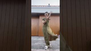 Download lagu Zaskia Gotik nari jaipong #shorts mp3 Download lagu Zaskia Gotik nari jaipong #shorts mp3