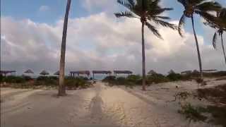 preview picture of video 'Cuba, Cayo Guillermo, Kiting Dec 2011'