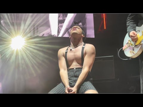 God save me, but don't drown me out - YUNGBLUD @Milan 18/05/22