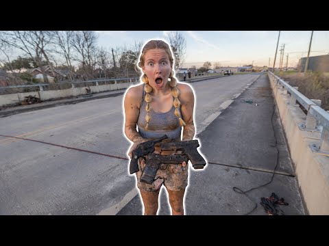 Magnet Fishing In Alligator Infested Waters - Lost Treasure Found In The Bayou While Magnet Fishing