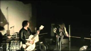 04 The Dead Weather -  Bone House./Forever My Queen