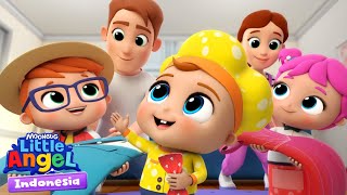 Download lagu Kejutan untuk Ayah dan Ibu | Little Angel Bahasa Indonesia | Kartun dan Lagu Anak mp3