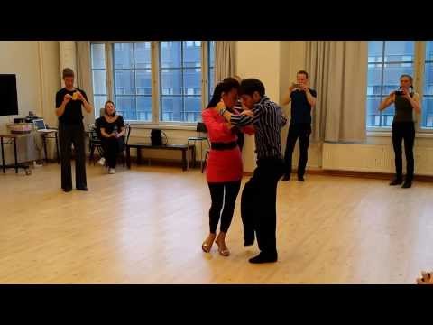Neri Piliu and Yanina Quiñones - Giros and Sacadas, argentine tango lesson (2014 Helsinki, Finland)