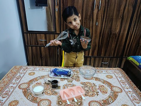 Icecream Bnate time popat hogya 😂