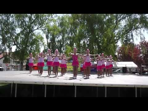 7.5.16 Oblastní kolo Říčany - Pidi LEXY - minimažoretky - 1. místo