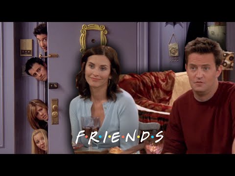 Everyone Is Late To Thanksgiving | Friends