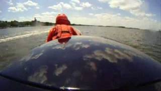 preview picture of video 'Powerboat racing in Dallas City, IL. 2009'