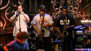 01 - Slightly Stoopid - Instrumental / Jimi Baby