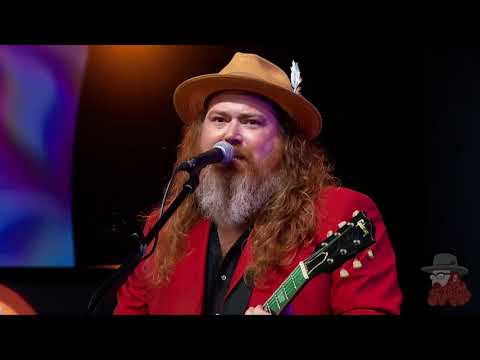 Adam Holt Live - 'Big Girls' from WSRE's StudioAmped