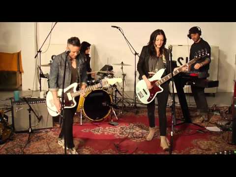 The Cold and Lovely - Lost All Control LIVE at Six01 Studio