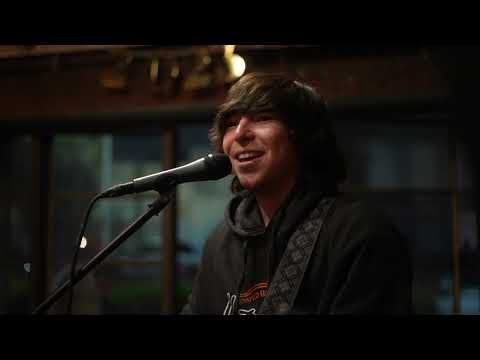 Wyatt Flores - Losing Sleep (Acoustic Live)