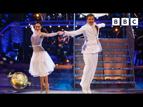 Amber Davies & Nikita Kuzmin Couple's Choice to Fly Me To The Moon by RAYE ✨ BBC Strictly 2025