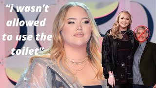 ellen degeneres FORBID nikkietutorials from using bathroom...