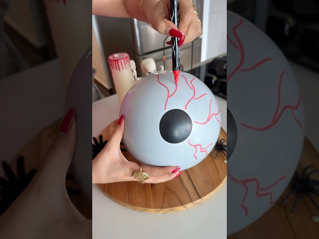 Vídeo relacionado con Suministros de decoración de fiesta de Halloween para interiores, ojos falsos, globos oculares, terror, cosas aterradoras al aire libre, 35 mm, accesorios de simulación