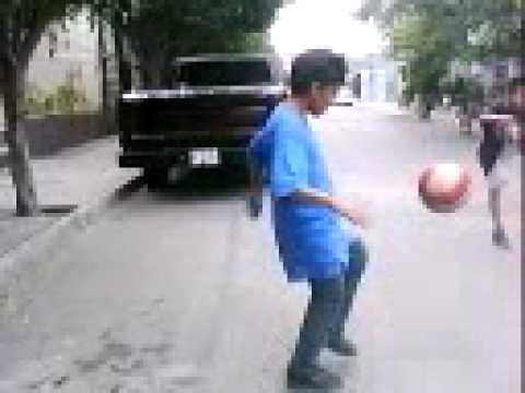 Riki Dominando en la calle